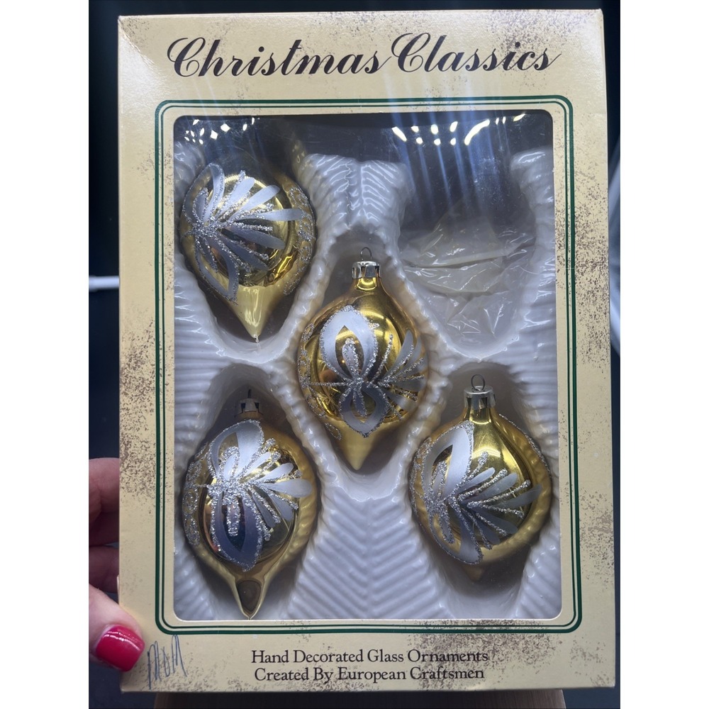 4 Vintage Glass Christmas Ornaments Tear Drop Shape With Glitter